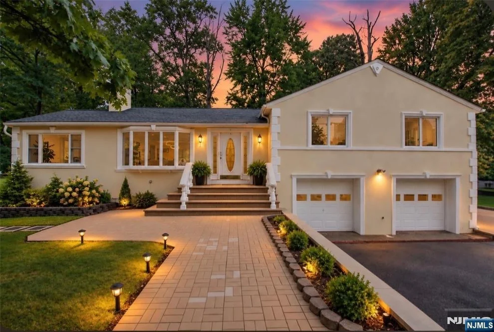 Unit for sale at 531 Mountain, Caldwell, NJ 07006