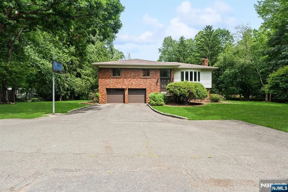 Unit for sale at 31 Brook, Closter, NJ 07624