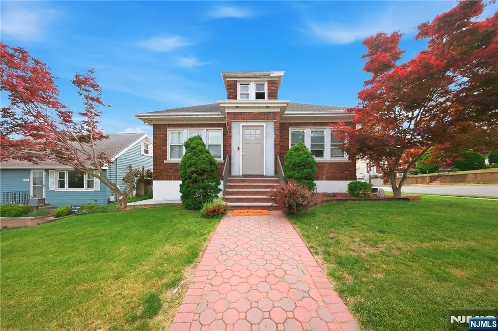 Unit for sale at 596 Moonachie, Wood Ridge, NJ 07075