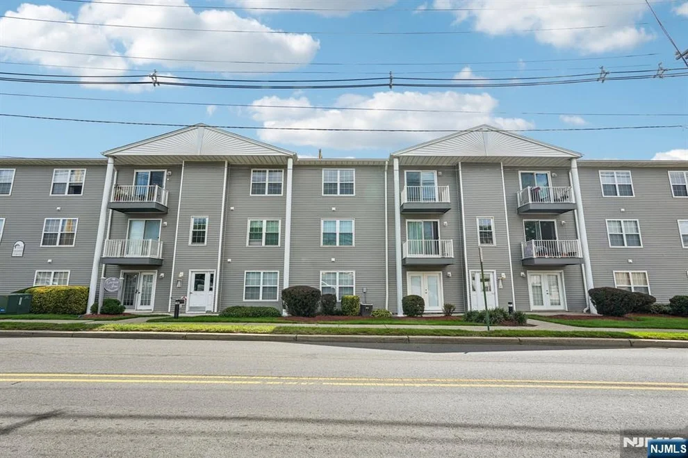 Unit for sale at 300 Schuyler, Kearny, NJ 07032