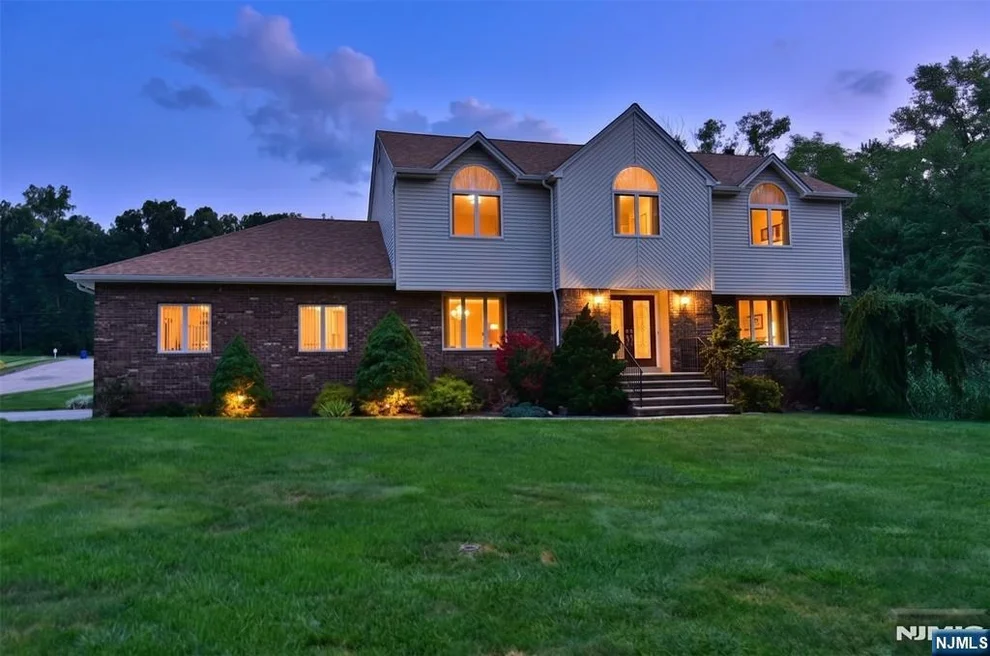 Unit for sale at 13 Bryan, Wayne, NJ 07470