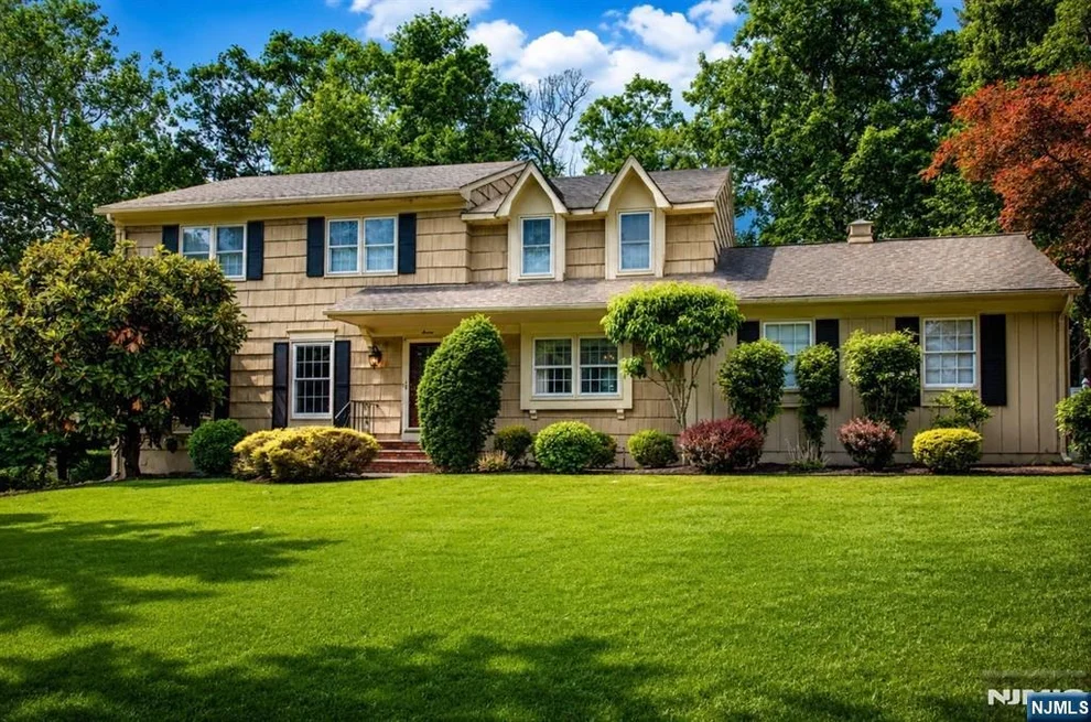 Unit for sale at 7 Natalie, West Caldwell, NJ 07006