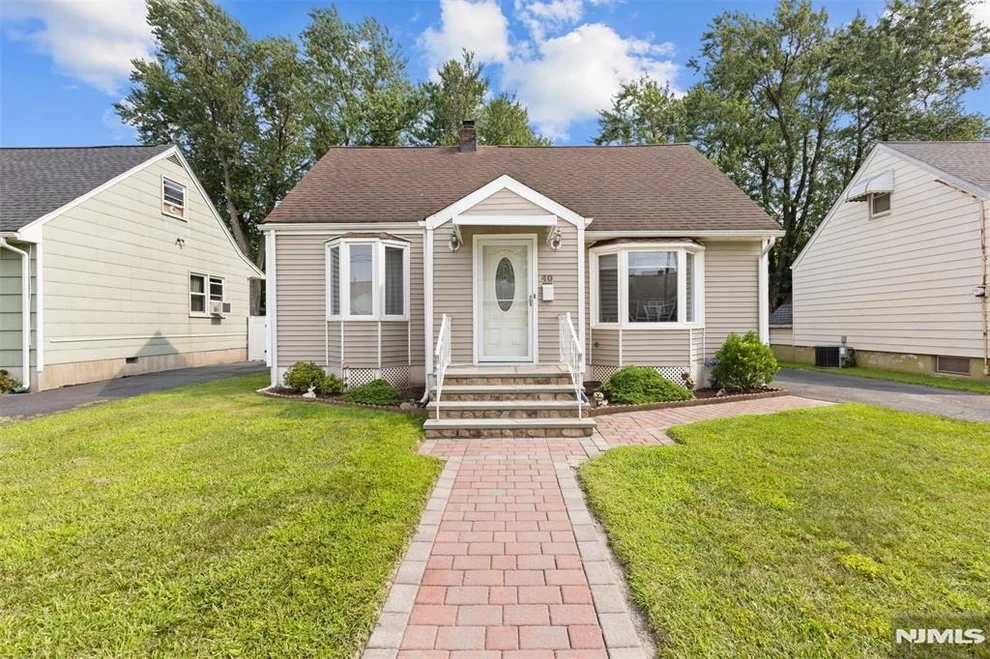 Unit for sale at 40 N Garwood, Garfield, NJ 07026