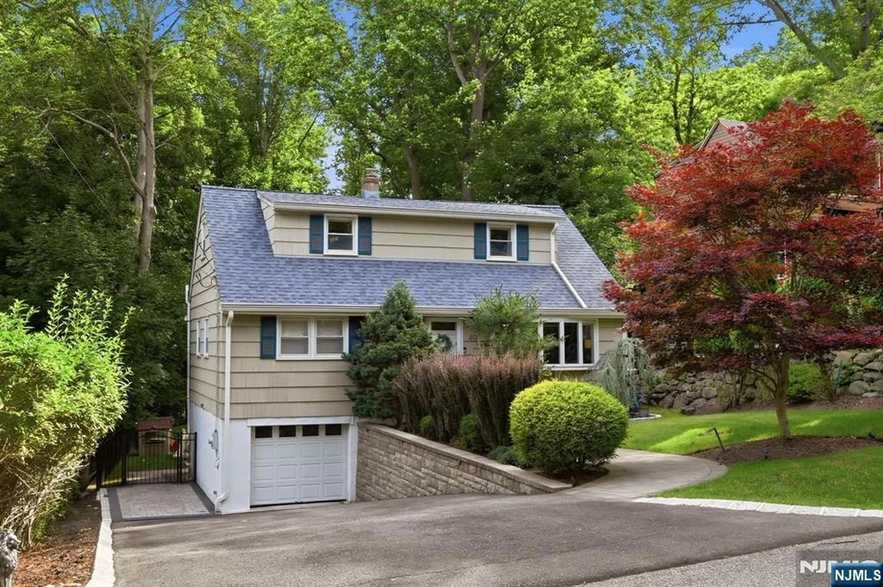 Unit for sale at 49 Pawnee, Oakland, NJ 07436