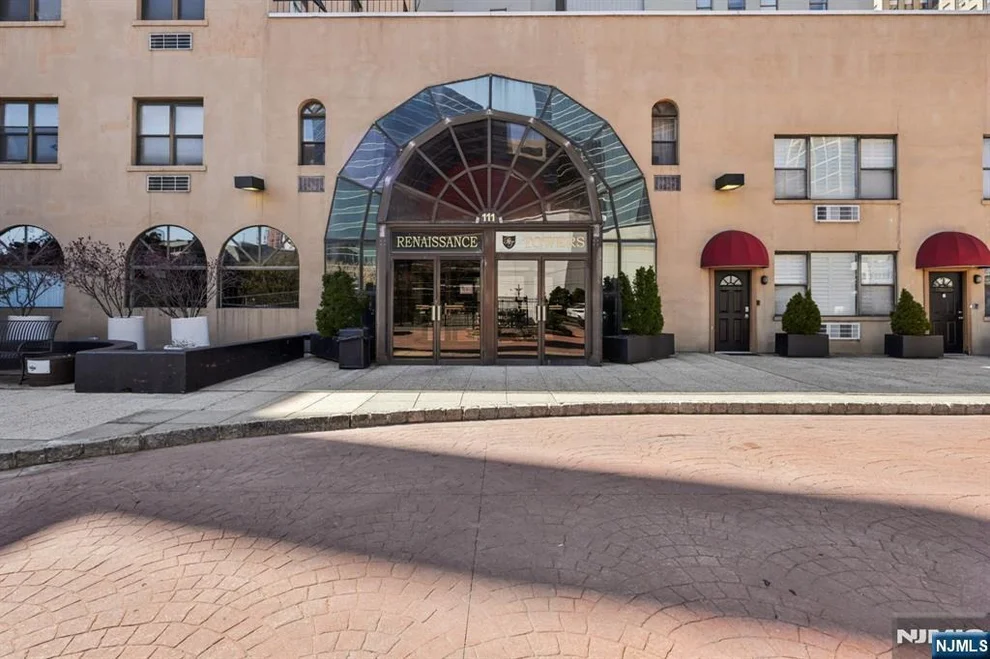 Unit for sale at 111 Mulberry, Newark, NJ 07102