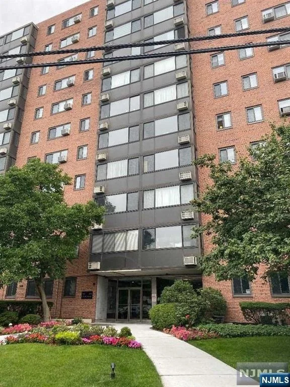 90 Prospect Avenue
