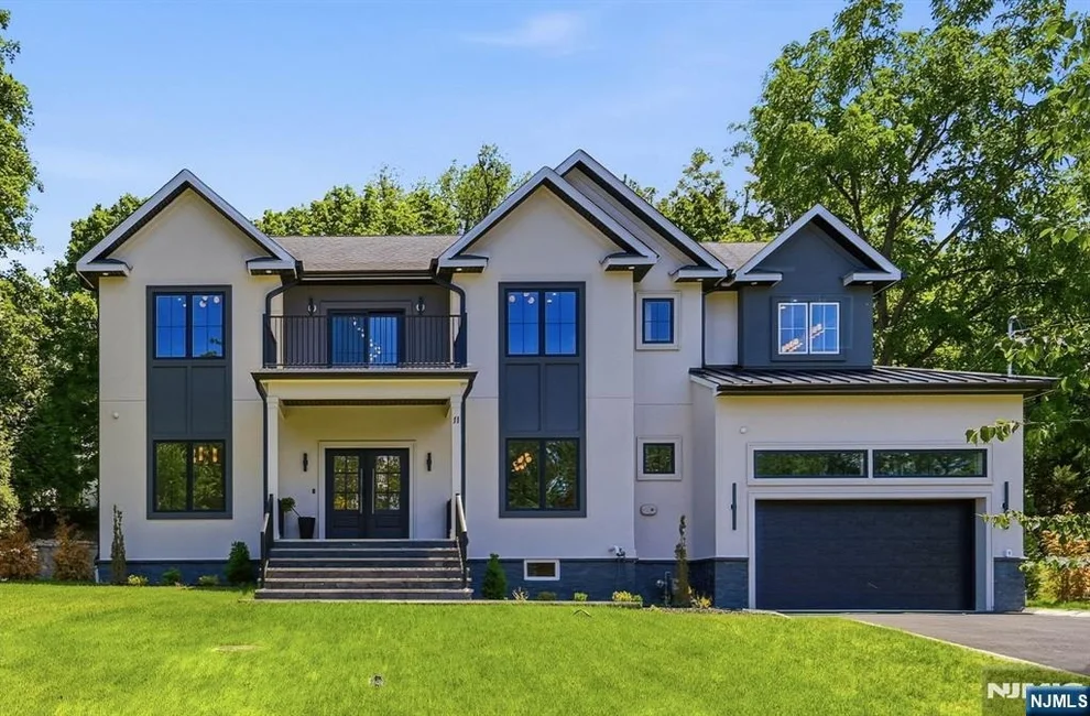 Unit for sale at 11 Rale, Livingston, NJ 07039