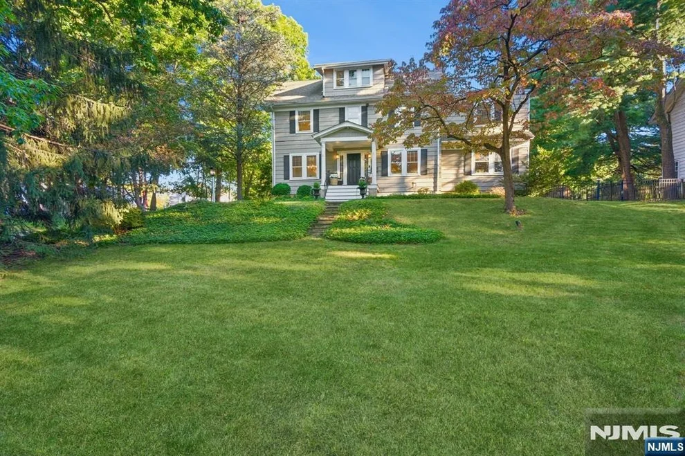 Unit for sale at 84 Arlington, Caldwell, NJ 07006