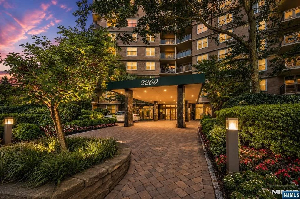 Unit for sale at 2200 N Central, Fort Lee, NJ 07024