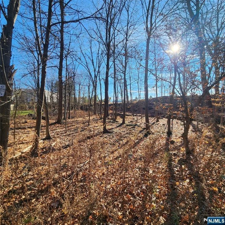 Unit for sale at 16 Gardiner, Mahwah, NJ 07430