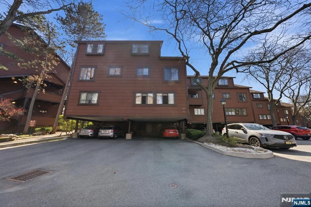 Unit for sale at 166 Sandcastle, Secaucus, NJ 07094