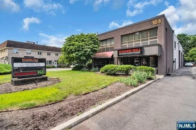 Unit for sale at 164 Franklin, Mahwah, NJ 07430