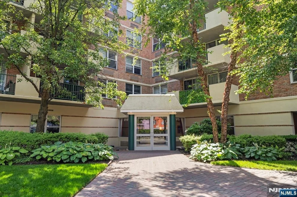 Unit for sale at 200 Grand Cove, Edgewater, NJ 07020