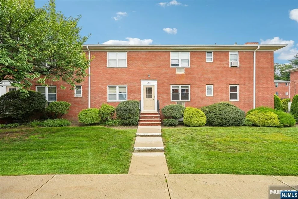 Unit for sale at 61 Knox, Wayne, NJ 07470
