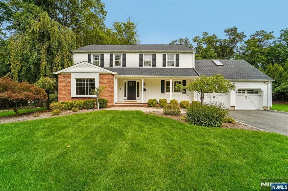 Unit for sale at 17 Colonial, Allendale, NJ 07401