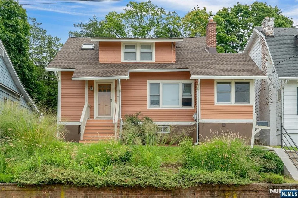 Unit for sale at 17 Floyd, Verona, NJ 07044