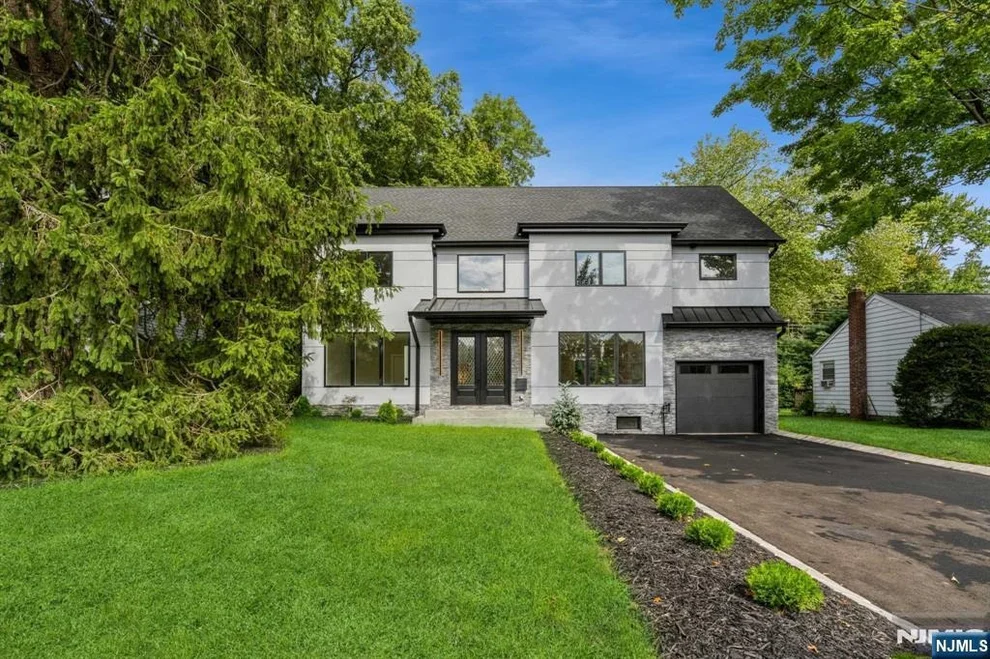 Unit for sale at 66 E Gramercy, Glen Rock, NJ 07452