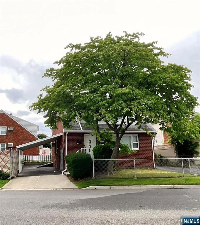 Unit for sale at 173 Hartmann, Garfield, NJ 07026