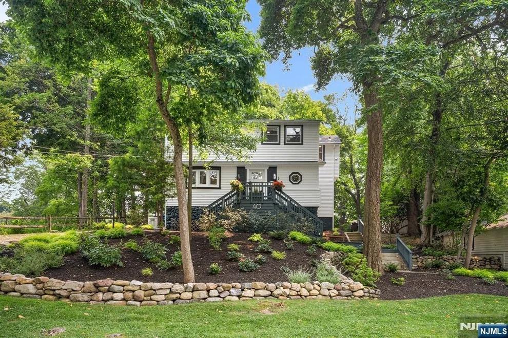 Unit for sale at 40 W Oak, Ramsey, NJ 07446