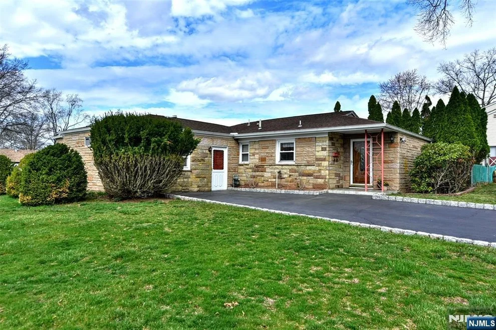 Unit for sale at 90 Emwood, Emerson, NJ 07630