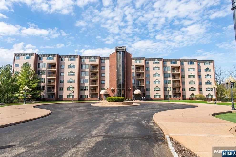 Unit for sale at 1360 Hamburg, Wayne, NJ 07470