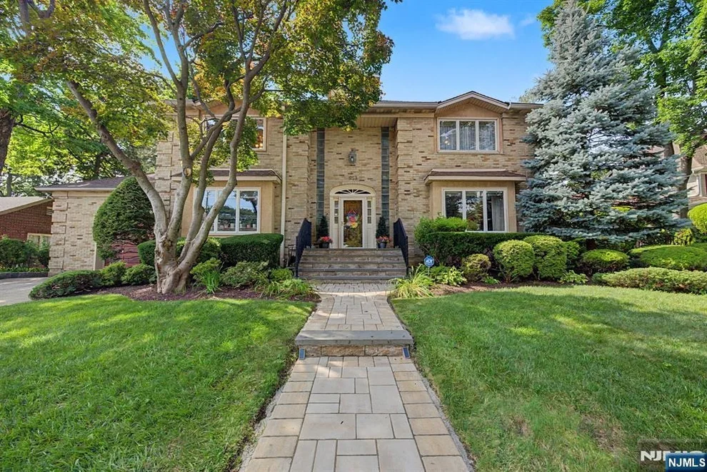Unit for sale at 653 Maywood, Maywood, NJ 07607