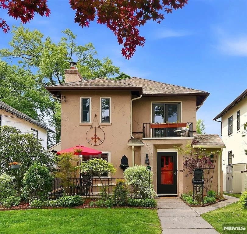 Unit for sale at 31 Martin, Hackensack, NJ 07601