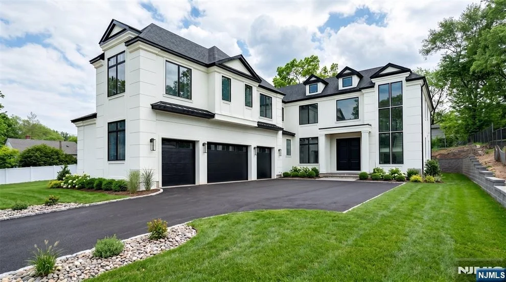 Unit for sale at 196 Midwood, Paramus, NJ 07652