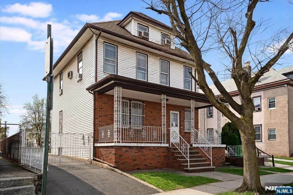 Unit for sale at 652 1st, Elizabeth, NJ 07206