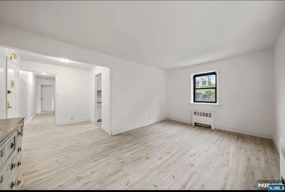 Unit for sale at 2335 Hudson, Fort Lee, NJ 07024