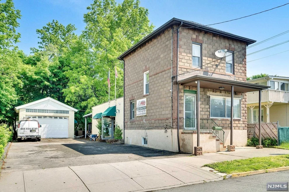 Unit for sale at 33 Chamberlain, Elmwood Park, NJ 07407