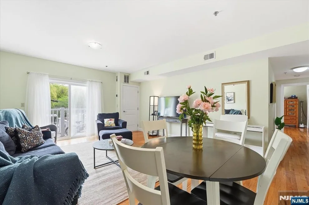 Unit for sale at 902 N 5th, Newark, NJ 07107