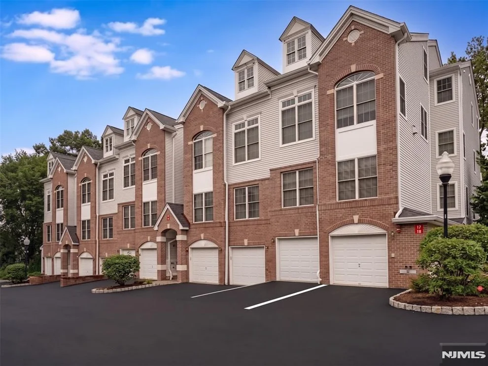 Unit for sale at 9 Goffle Brook, Hawthorne, NJ 07506