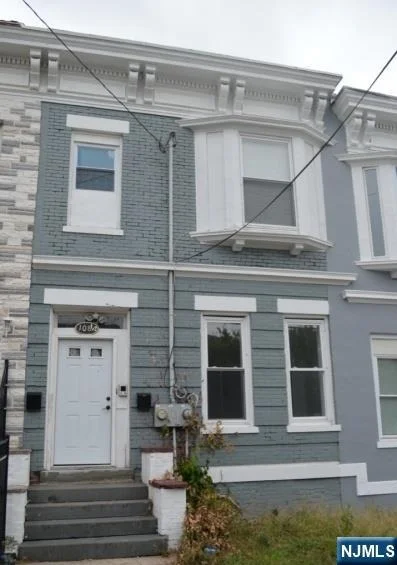 Unit for sale at 108 Peabody, Newark, NJ 07104
