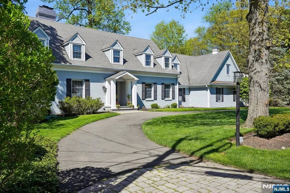Unit for sale at 372 Lakeview, Wyckoff, NJ 07481