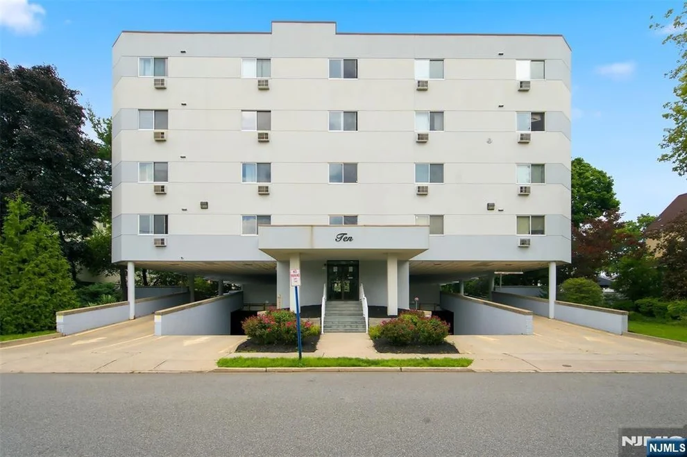 Unit for sale at 10 Orchard, Hackensack, NJ 07601