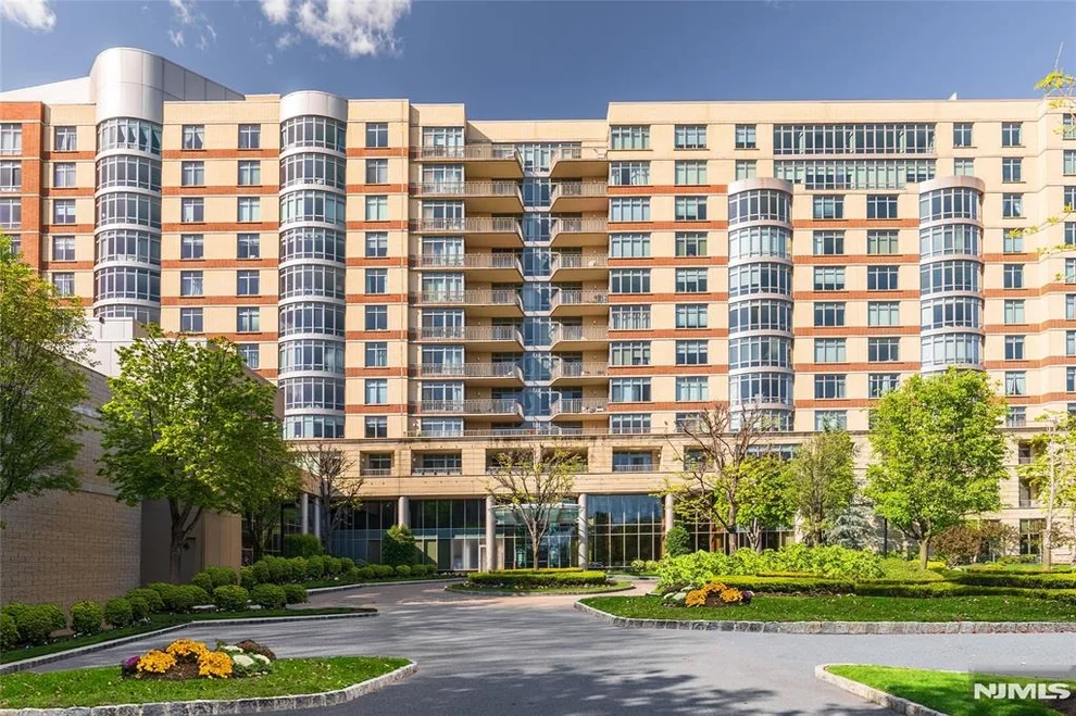 Unit for sale at 8100 River, North Bergen, NJ 07047
