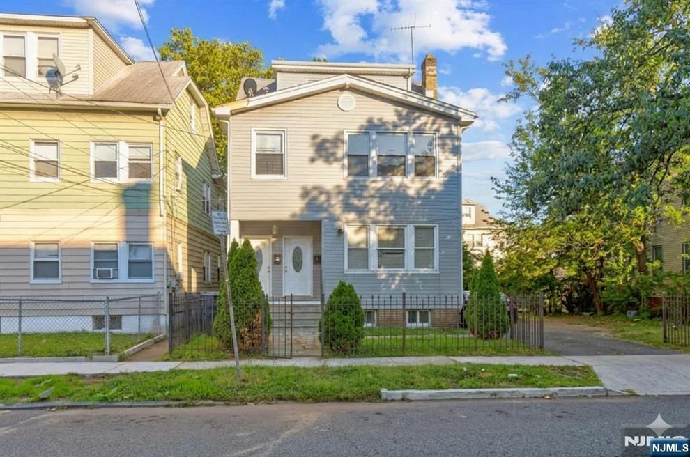 Unit for sale at 98 Goodwin, Newark, NJ 07112