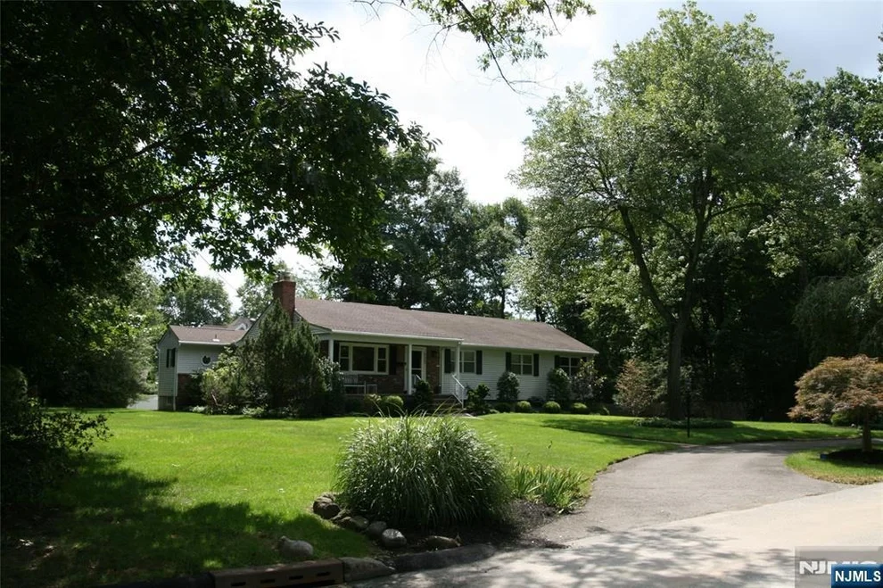 Unit for sale at 452 Glendale, Wyckoff, NJ 07481