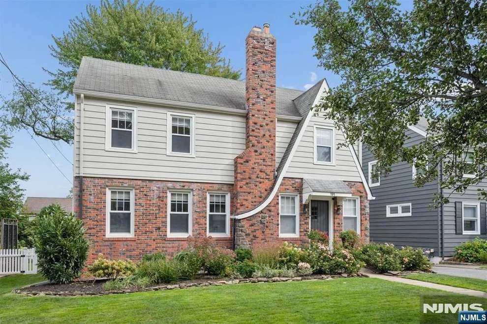 Unit for sale at 191 Stonehouse, Bloomfield, NJ 07028
