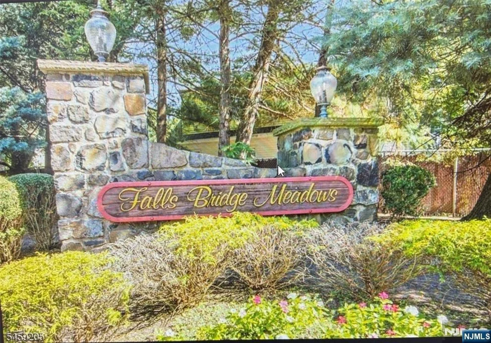 Unit for sale at 62 Falls Bridge, Totowa, NJ 07512