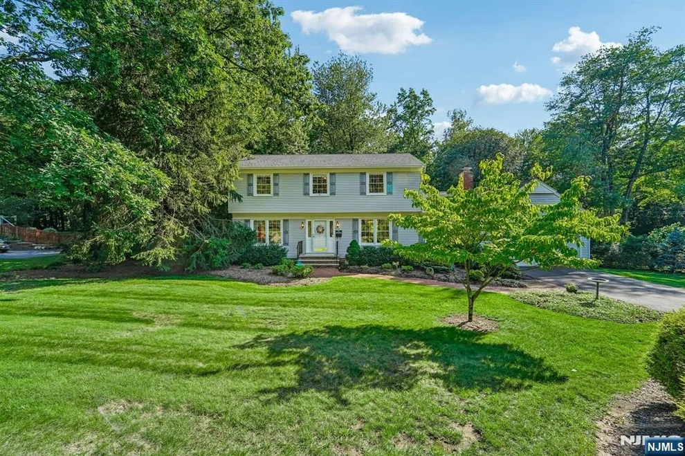 Unit for sale at 30 Arlton, Allendale, NJ 07401
