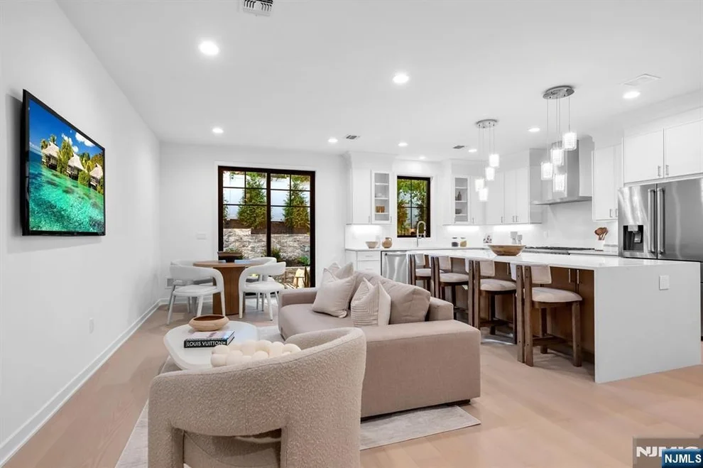 Unit for sale at 7 Fey, Oradell, NJ 07649
