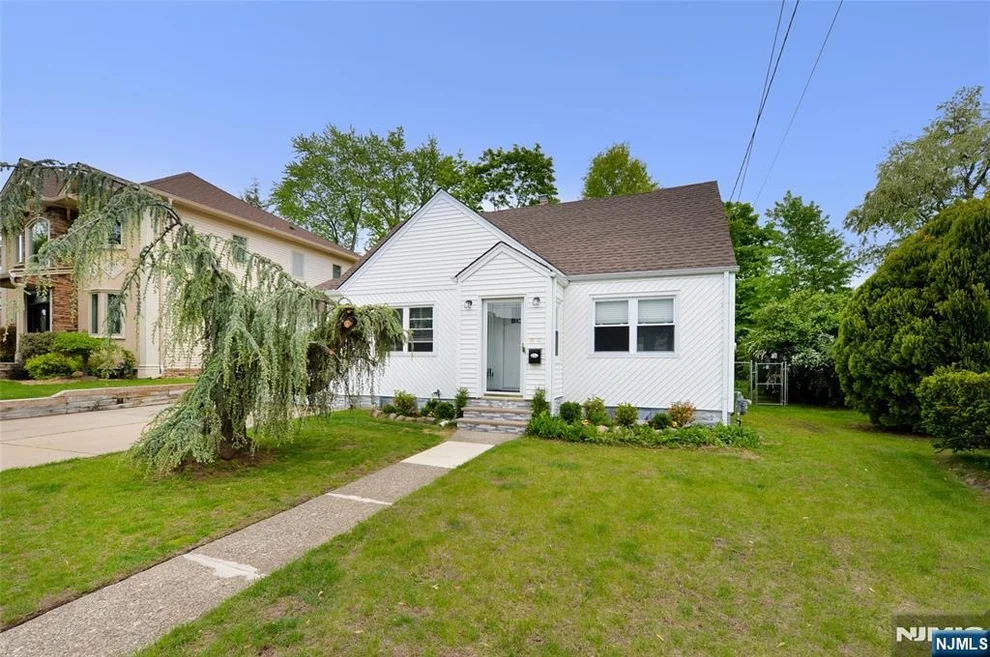 Unit for sale at 39-22 Vanore, Fair Lawn, NJ 07410