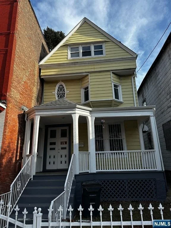 Unit for sale at 213 7th, Newark, NJ 07107