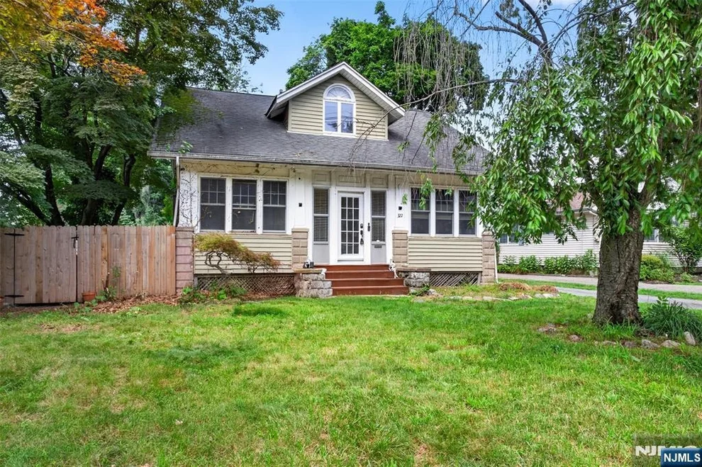 Unit for sale at 322 Romain, Pompton Lakes, NJ 07442