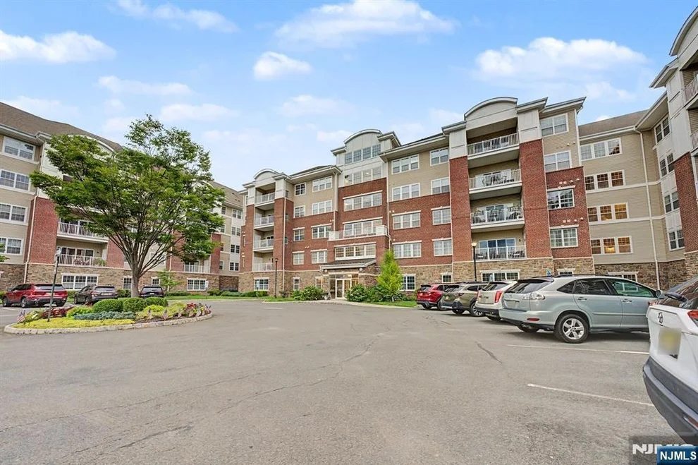 Unit for sale at 10301 Warrens, Wanaque, NJ 07465
