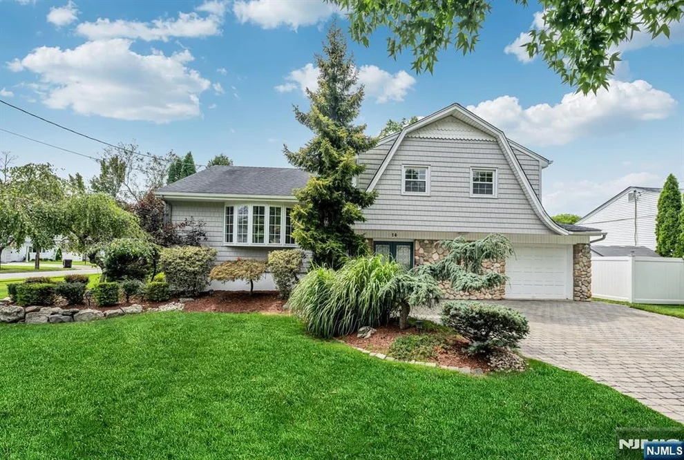 Unit for sale at 14 Aspen, Paramus, NJ 07652