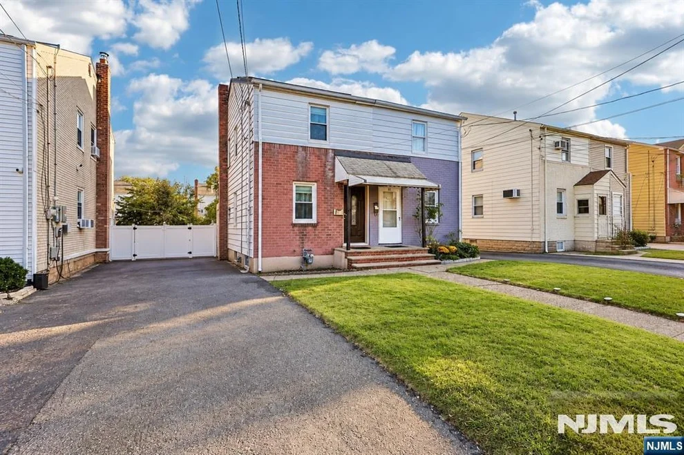Unit for sale at 79 Merselis, Clifton, NJ 07011