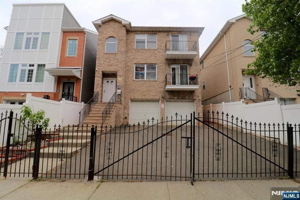 Unit for sale at 91-93 Chadwick, Newark, NJ 07108
